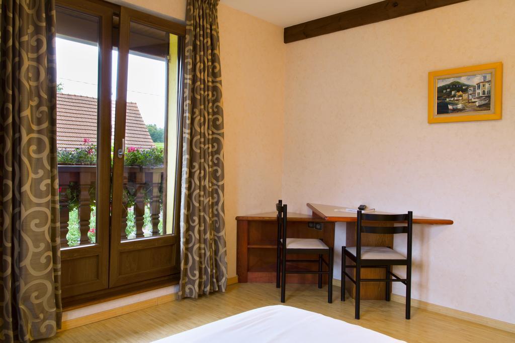 Restaurant A L'Aigle Hotell Wimmenau Rum bild