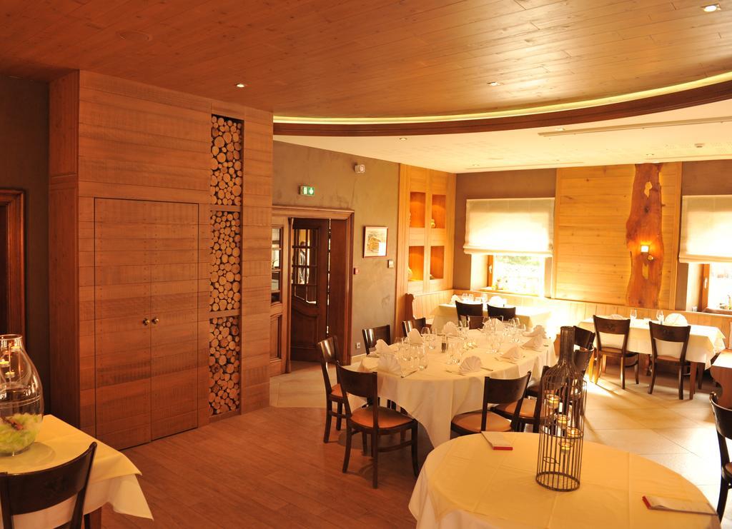 Restaurant A L'Aigle Hotell Wimmenau Exteriör bild