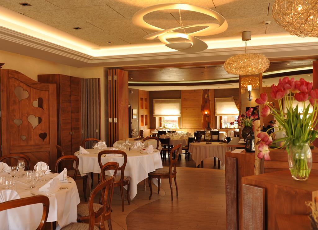 Restaurant A L'Aigle Hotell Wimmenau Exteriör bild